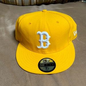 New Era Boston Yellow Fitted Cap size 7 1/2